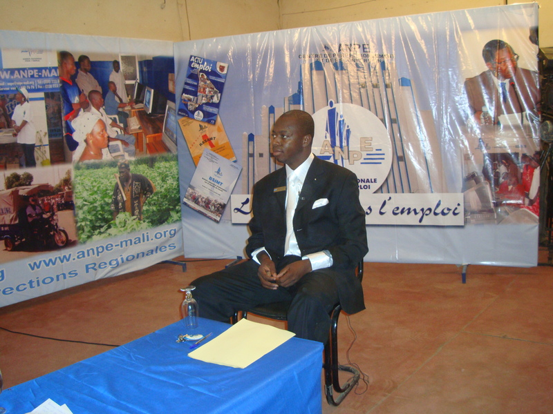 Mr YOUSSOUF DIAWARA PROMOTEUR DU RESEAU DE PHARMACIES (Sévaré, Koro, Leré, Koutiala)