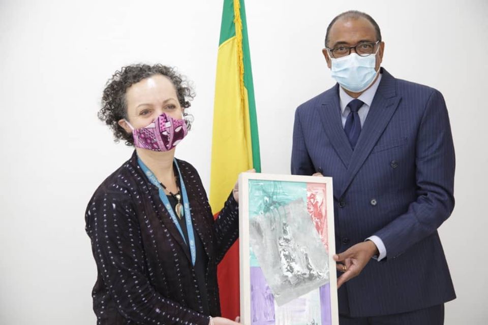 Coopération : Le ministre Michel Hamala Sidibé rend hommage à la représentante résidente de l’Unicef en fin de mission au Mali