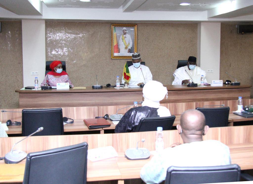 Le Premier ministre, Dr Boubou Cissé reçoit les secrétaires généraux des départements ministériels