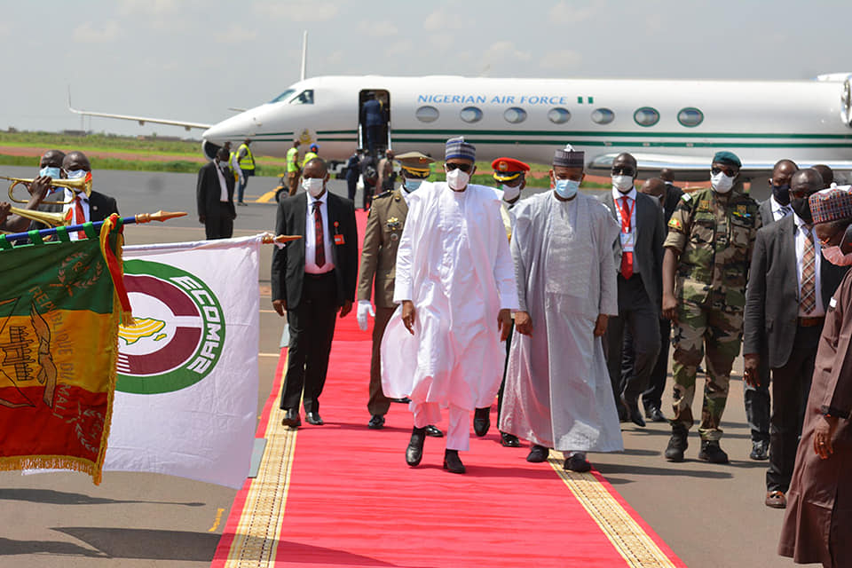 Mali: la Cédéao et des présidents africains portent l’espoir d’une résolution de la crise
