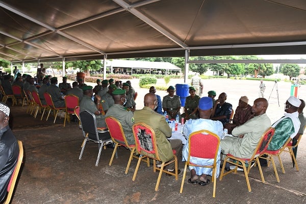 34ème BG : Repas de corps, quand les hommes ont besoin de se retrouver