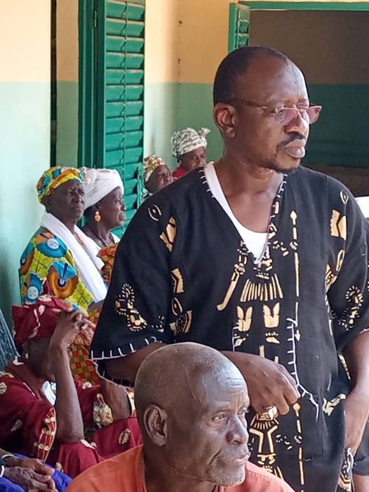 Suite au communiqué de la CEDEAO demandant la démission du col Assimi Goita: je propose