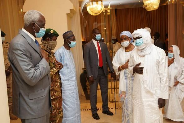 Après plusieurs mois de captivité, Soumaïla Cissé retrouve les siens.