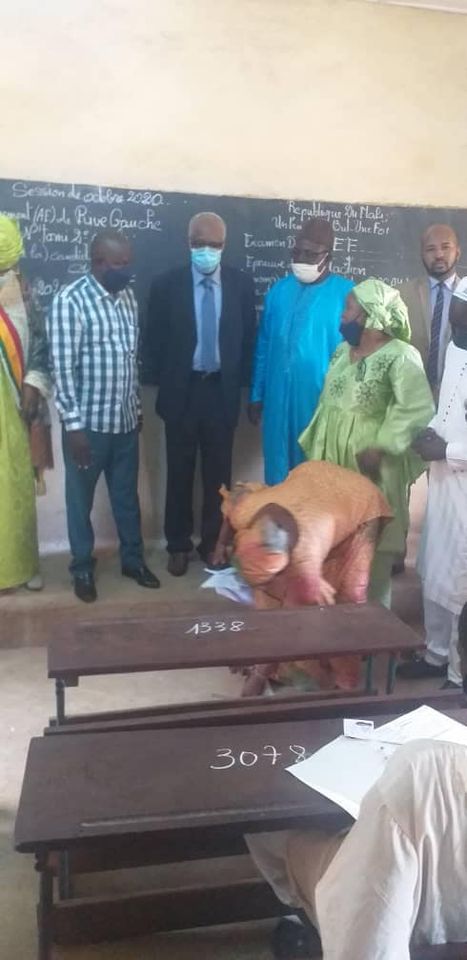 Le ministre Doulaye KONATÉ lors du lancement des épreuves du DEF ce lundi: "Le nouveau Mali dont tout le monde aspire passe par l'école ou ne sera pas".