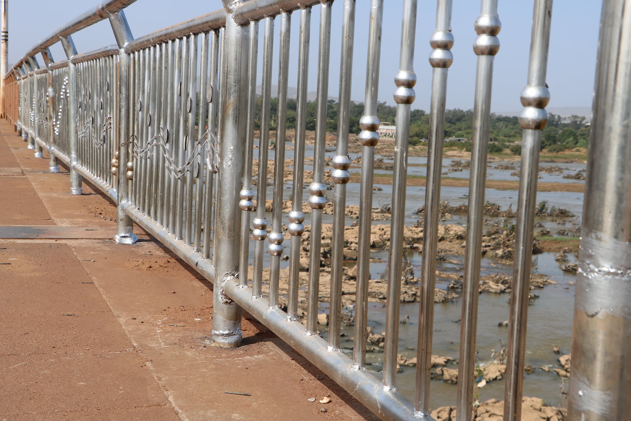 3ème Pont du District de Bamako : Les garde-corps réparés !