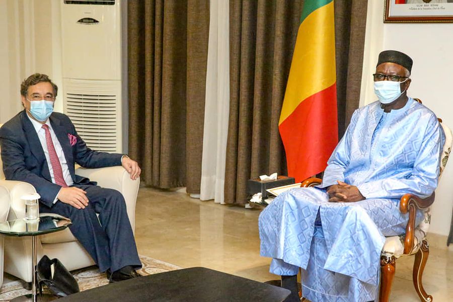 SEM Bah N’DAW, Chef de l’Etat a reçu en audience le Représentant spécial de l’Union Européenne pour le Sahel, Angel LOSADA