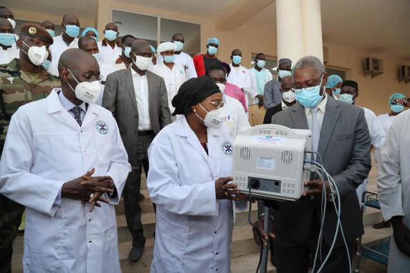 Covid-19: le Premier ministre monte au front