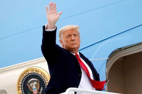 Trump gracie 73 personnes et fait ses adieux