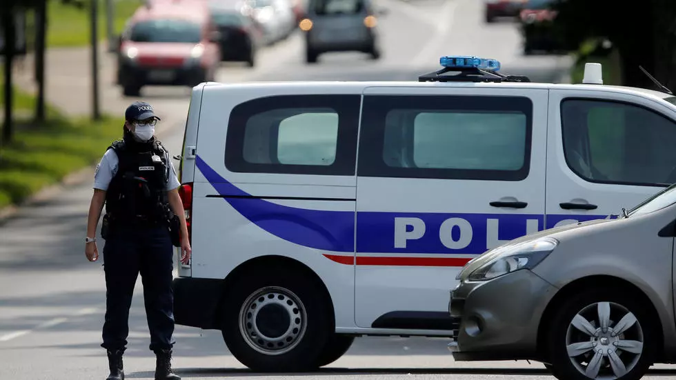 Un prof d'histoire ayant montré les caricatures de Mahomet en classe décapité près de Paris
