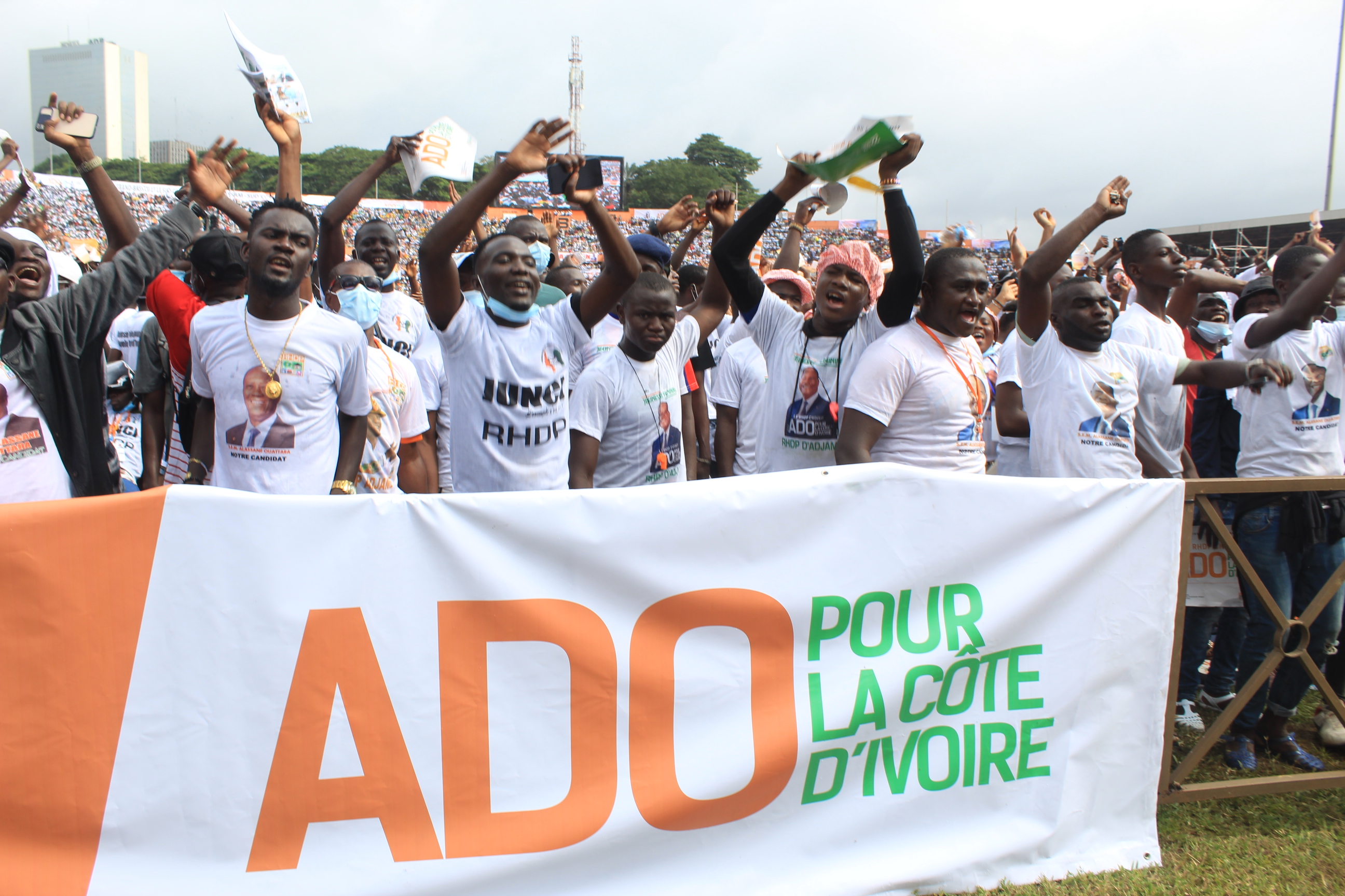 Présidentielle ivoirienne : Ouattara appelle ses militants à aller voter massivement pour une victoire en «un coup KO»