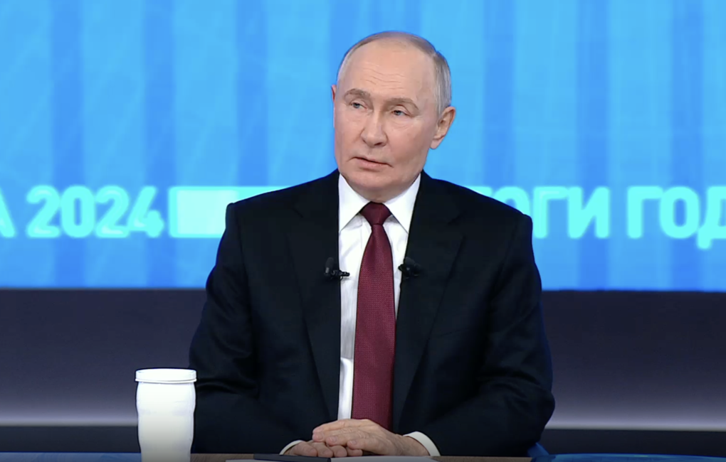 Poutine à Zelensky : « Les documents de paix avec l’Ukraine ne seront signés qu’avec un dirigeant légitime »