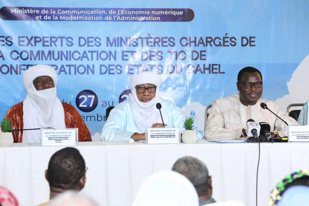 AES : les ministres de la Communication valident la création d'une Web-TV, d'une chaîne de télévision et d'une radio