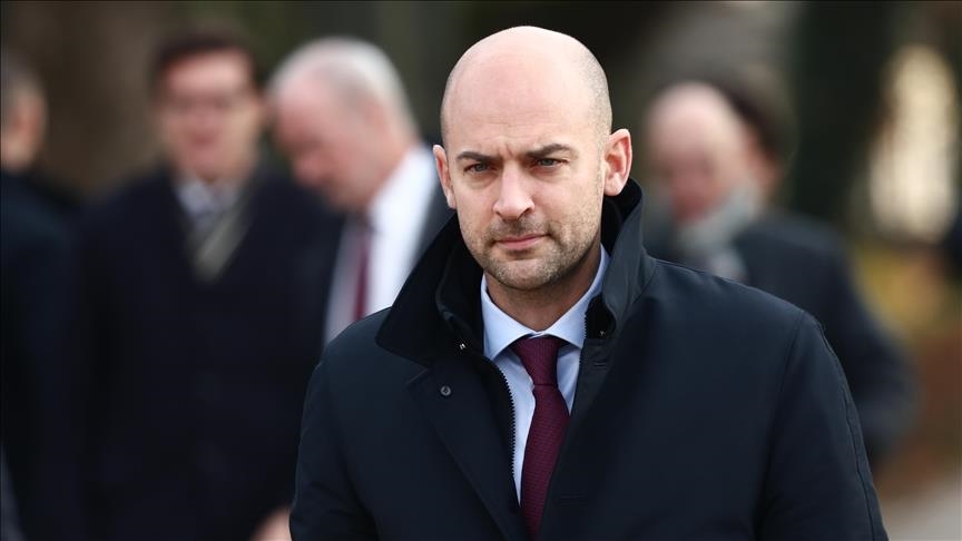 Tensions Paris-Alger : la France envisage des "ripostes" si Alger "continue l’escalade"