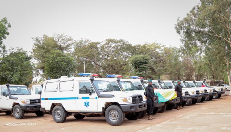 Renforcement des capacités opérationnelles : Le Ministre de la Sécurité et de la Protection Civile offre un important lot de matériels roulants à la Gendarmerie Nationale