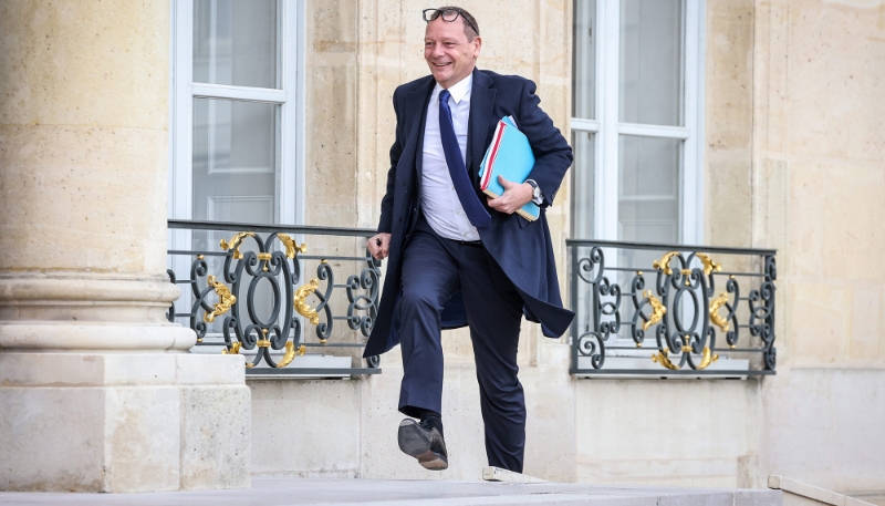 La démission du conseiller diplomatique de Macron, Emmanuel Bonne