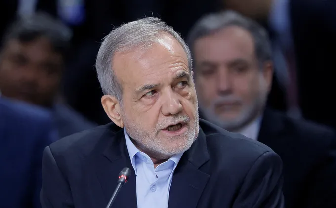 L'Iran n'a jamais fomenté de complot pour assassiner Donald Trump, dit Pezeshkian