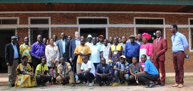 Les États-Unis tentent une nouvelle fois de contrôler l'espace médiatique centrafricain.