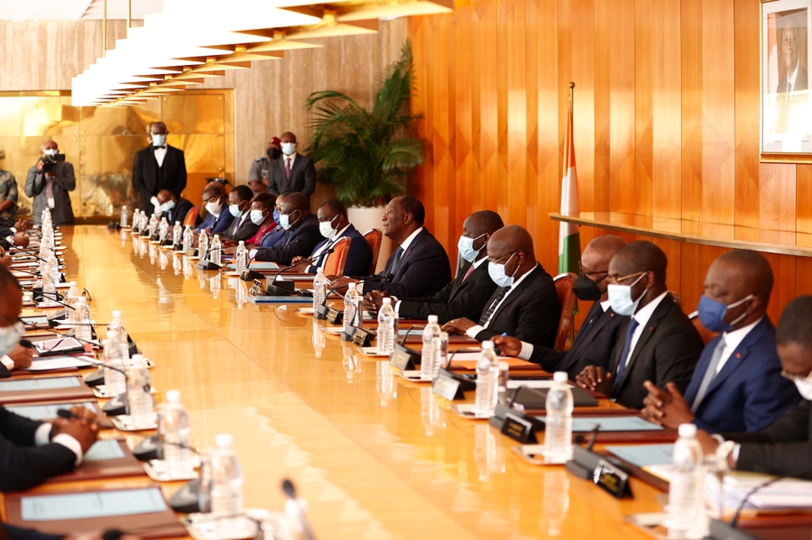 Côte d’Ivoire : Alassane Ouattara demande à l’armée de proposer urgemment un dispositif adapté dans la perspective de l’élection présidentielle