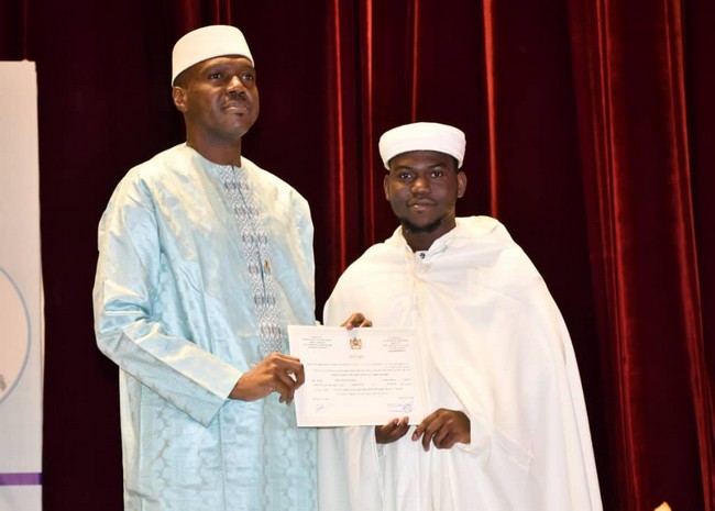 Lutte contre le terrorisme et l’extrémisme violent : Après 2 ans de formation à Rabat, 100 imams reçoivent leurs diplômes