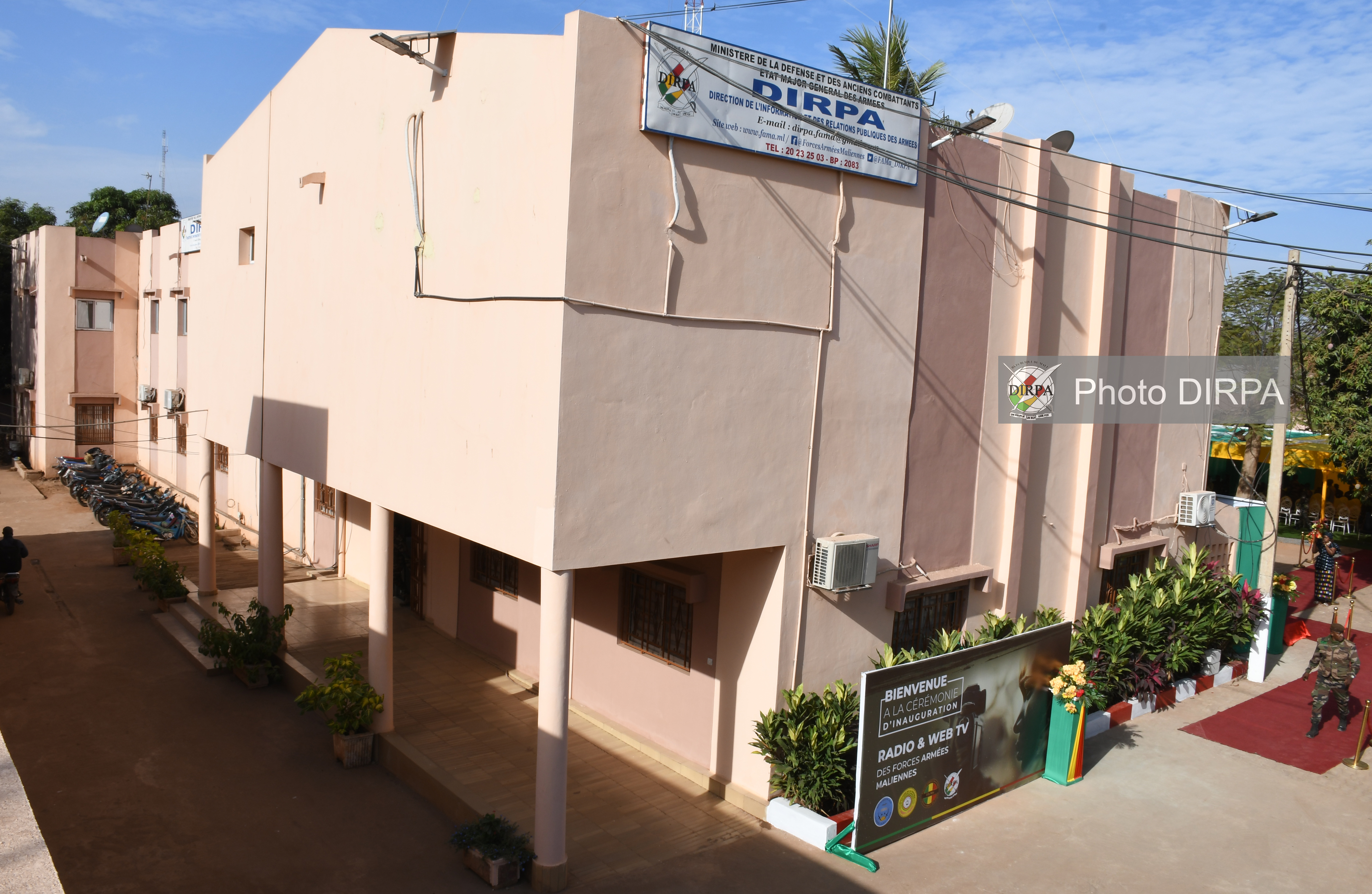 Inauguration des studios radio et Web TV des Forces Armées Maliennes offerts par le Président de la Transition.