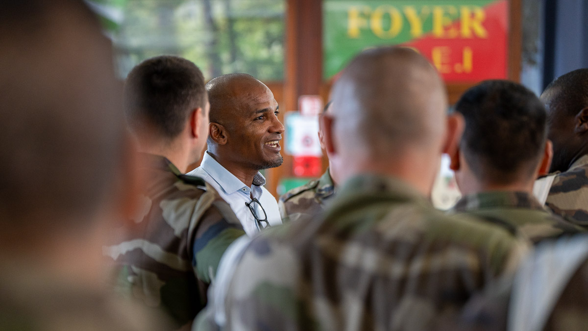 Ancien international français, Florent Malouda s’engage dans l’armée en tant qu’officier