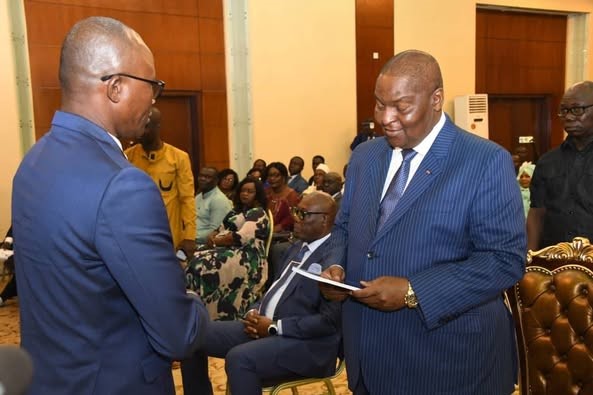 Cérémonie de dédicace du livre « Faustin Archange Touadéra, une figure emblématique à l'opposé des anti-valeurs » a eu lieu à Bangui