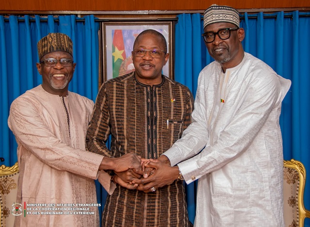 Réunion des Ministres des Affaires étrangères de la Confédération des États du Sahel : Vers une approche commune dans les discussions avec la CEDEAO