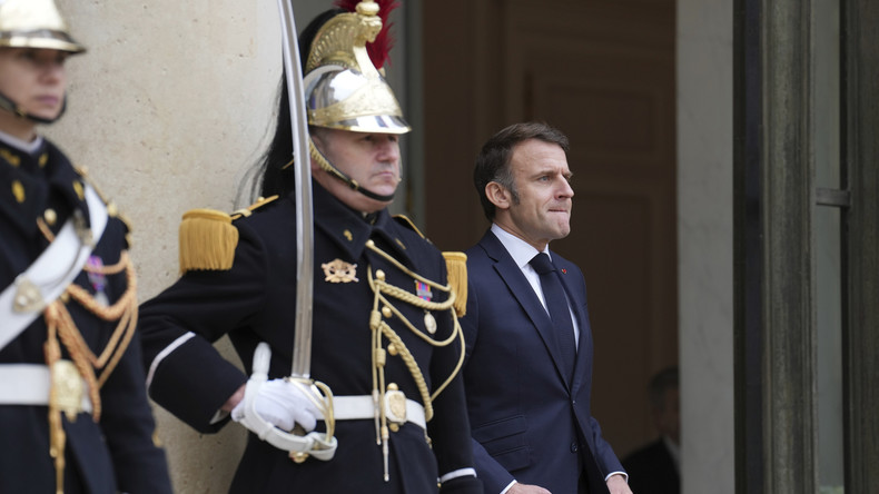 France : un rapport sénatorial pointe l’échec d’Emmanuel Macron en Afrique  