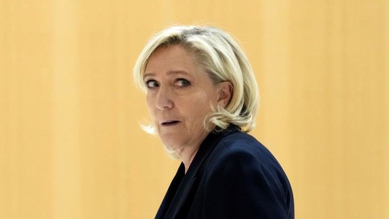 «Je ferais exactement ce qu’a fait Donald Trump avec la Colombie» : face à Alger, Marine Le Pen plaide pour la fermeté  
