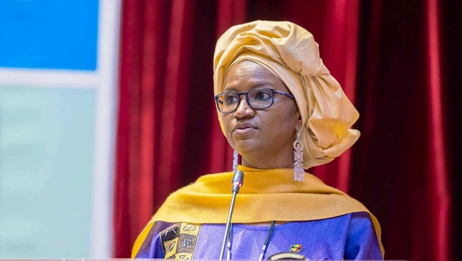 Mme Oumou Sall Seck s’adressant aux cadres de son département à Siby : «Les réponses aux questions de développement de compétences et de l’emploi des jeunes contribueront à renforcer la sécurité sur l’ensemble du territoire…»