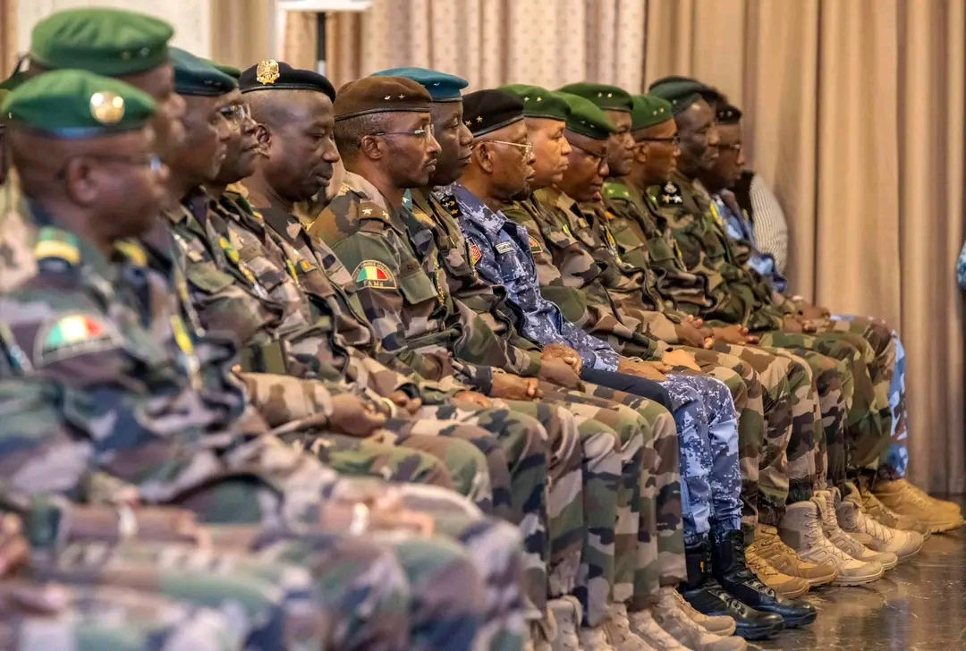 NOUVEL AN 2025 : les Forces Armées de Défense et de Sécurité présentent leurs vœux au Chef suprême des Armées