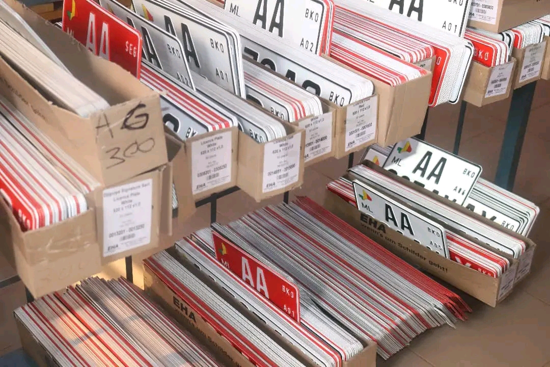 Mali : Plus de 11 000 plaques d’immatriculation en attente de retrait