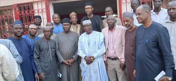 Relecture de la charte des partis : Les acteurs politiques pourront-ils pour une fois taire leurs divergences pour sauvegarder l’essentiel ?