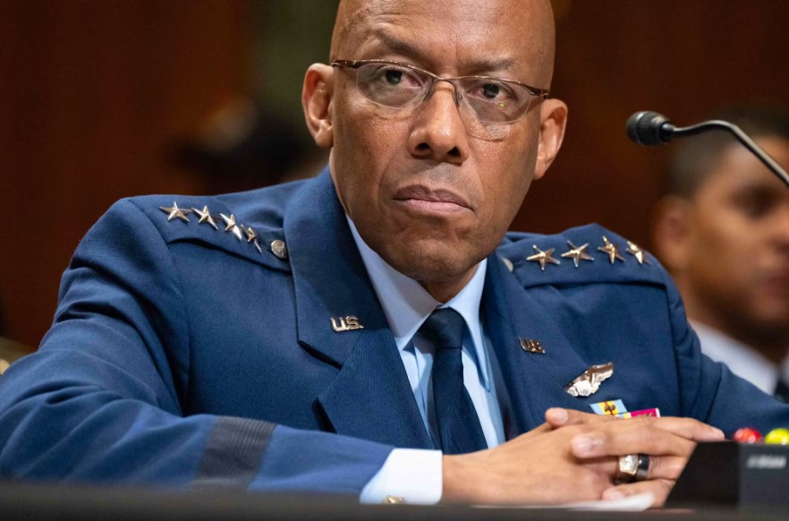 États-Unis: Donald Trump vire le plus haut gradé de l'armée américaine