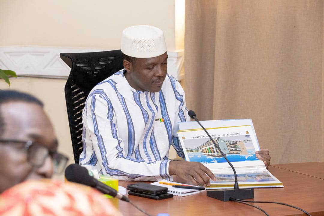 L’ambitieux projet de la Mairie du District : Un train électrique à… Bamako !