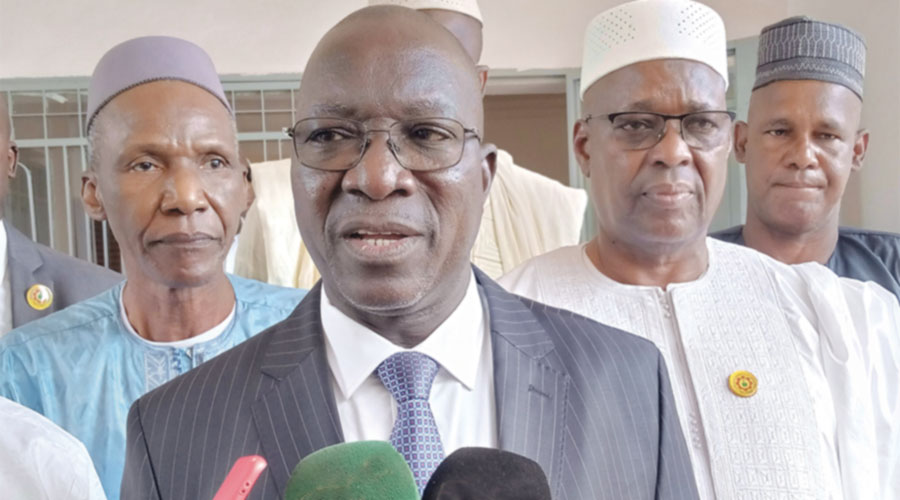 Rencontre entre Ousmane Issoufi Maïga et les membres du CESEC hier : Yacouba Katilé plaide pour une charte axée sur la prévention des crises