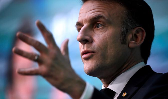 Macron prend la défense de Zelensky et accuse Poutine de "jouer à la troisième guerre mondiale"