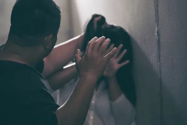 Un mari bat sa deuxième épouse à m0rt pour un repas de Ramadan