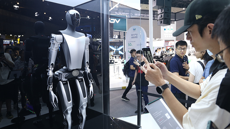 Deux Sessions politiques chinoises 2025 : l'IA et l'innovation au cœur des échanges