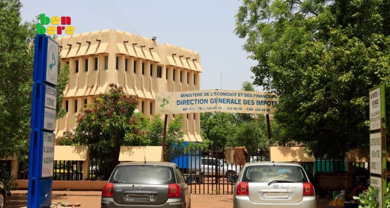 Taxes sur les services de téléphone et Mobile-Money : Le retour «déguisé» de l’impôt «per capita» ?