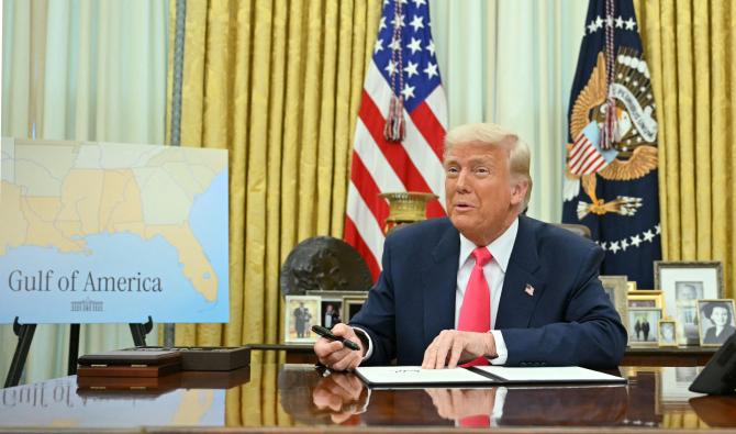 Trump jette le doute sur l'Otan et sur les alliés de l'Amérique, Macron réplique