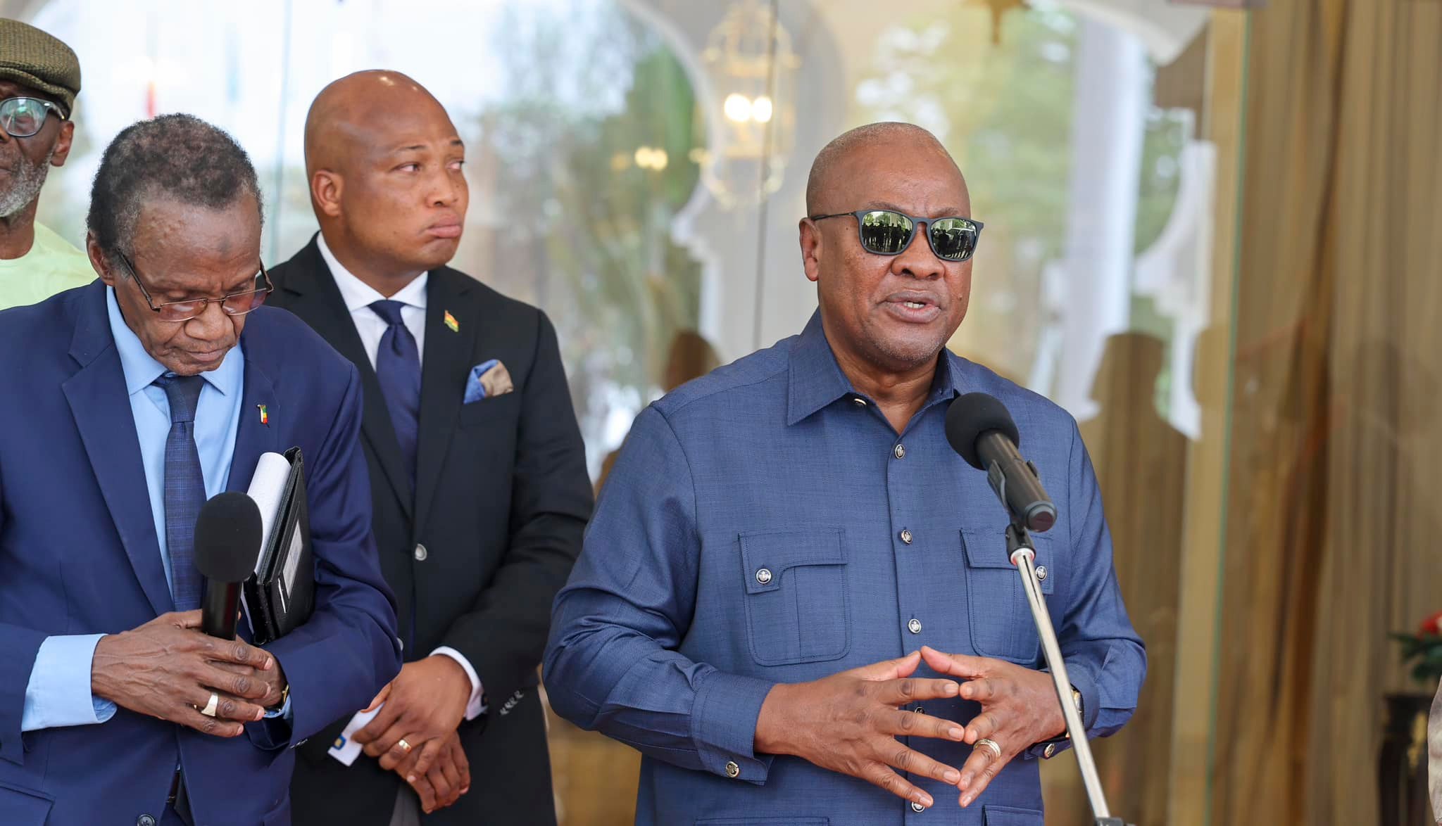 Interview accordée par le Président du Ghana, Son Excellence John Dramani MAHAMA, à la Presse, à l’issue de sa visite au Mali