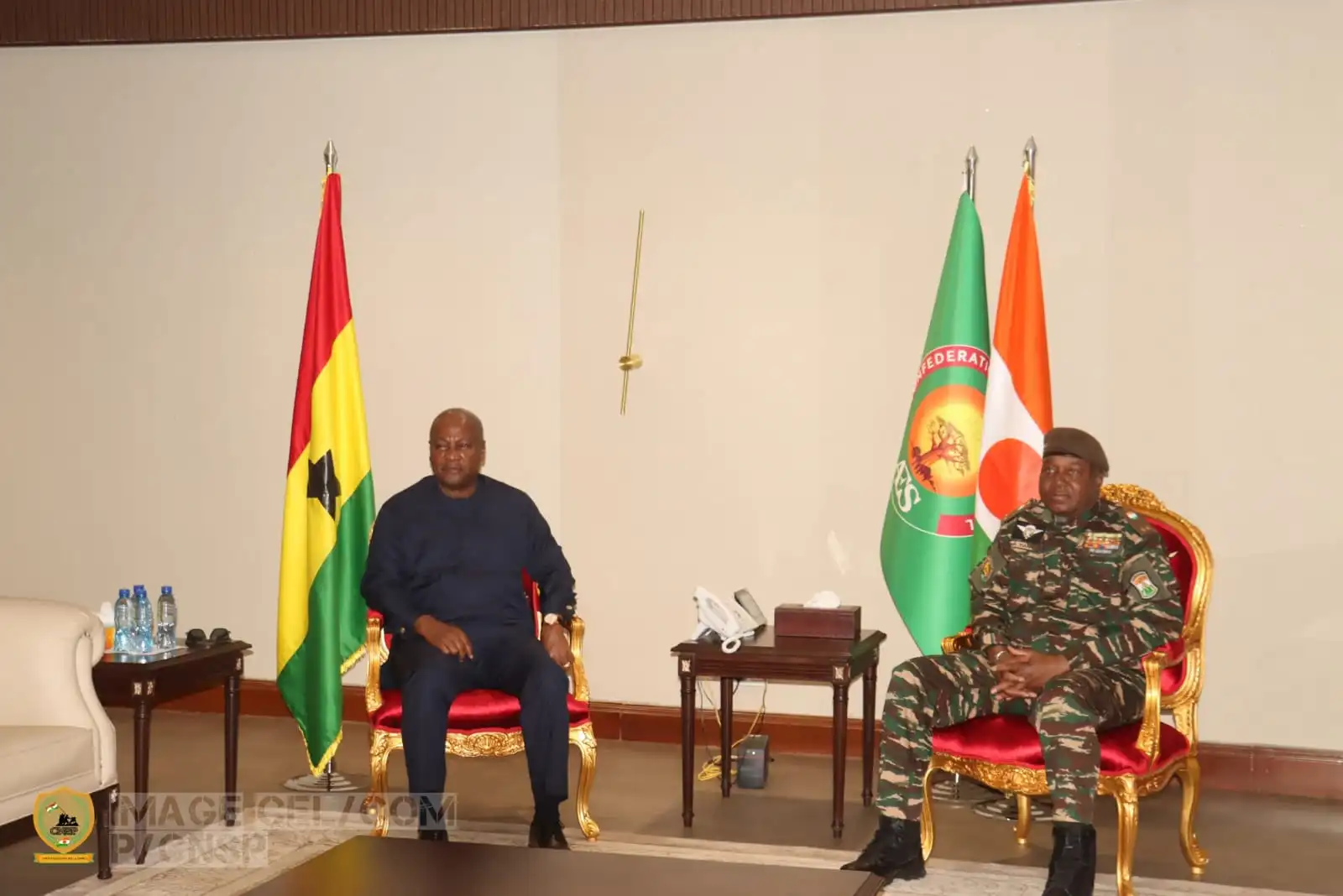 Coopération : Séance de travail à Niamey entre le chef de l’Etat Abdourahamane Tiani et son homologue John Dramani Mahama du Ghana