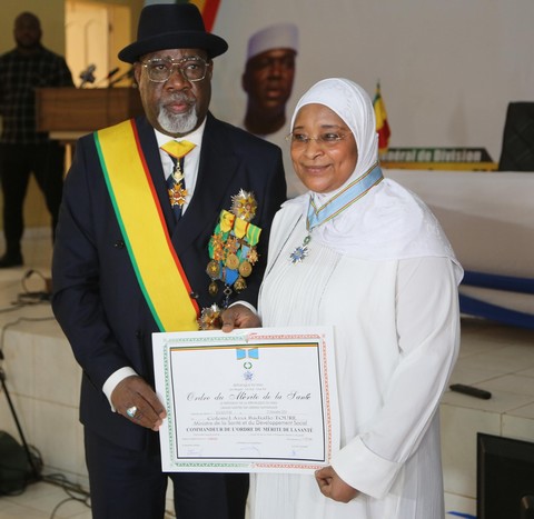 Décoration dans la sphère de la santé : Le mérite de 20 grands serviteurs reconnu