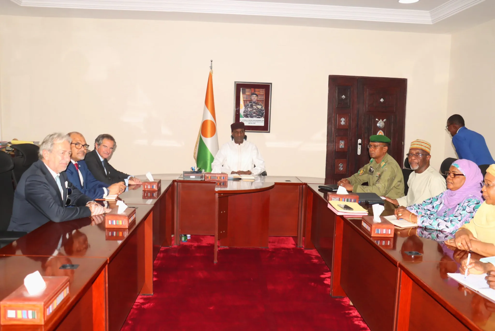 Niamey : Le Premier Ministre reçoit le Directeur Général de l’AIEA en visite de travail au Niger