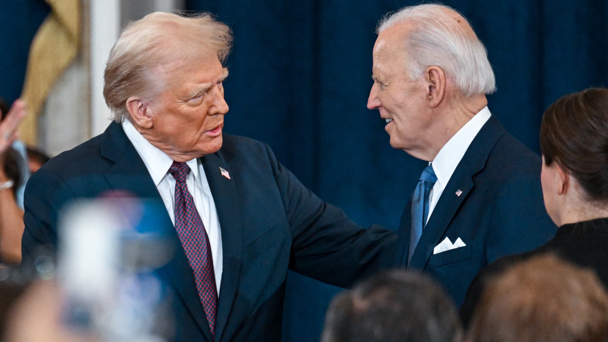 Trump retire à Biden, Harris et Blinken leur accès aux informations confidentielles