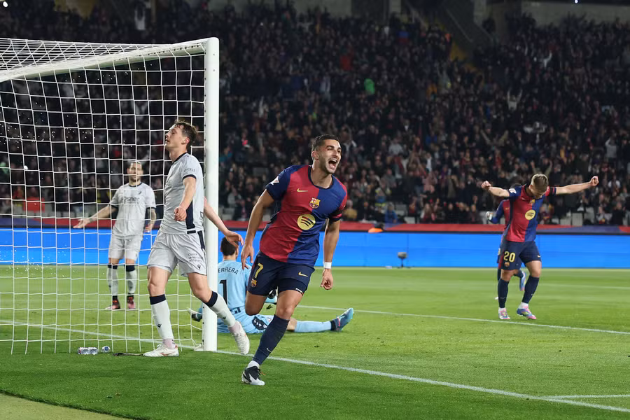 Net vainqueur d'Osasuna, le Barça remet de l'écart avec le Real Madrid en tête de la Liga