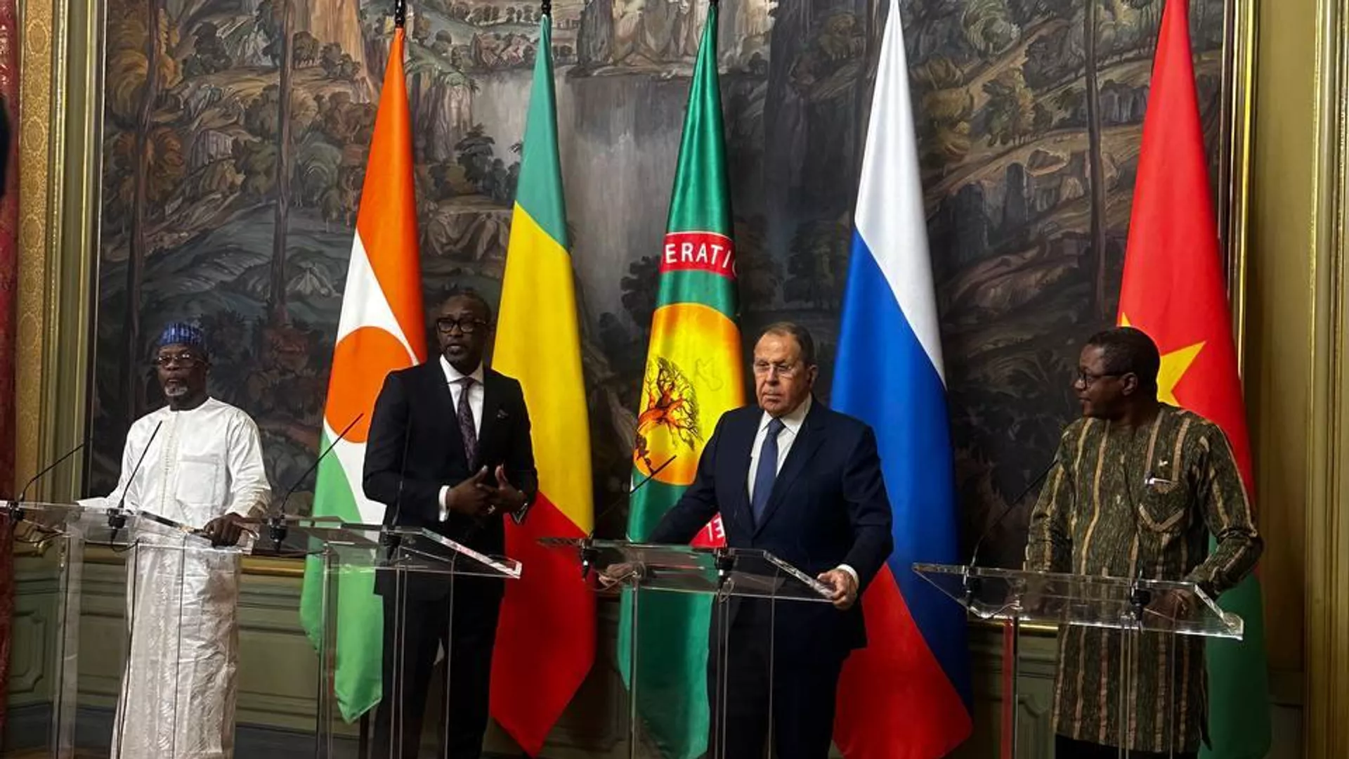 Conférence de presse des Ministres des Affaires étrangères de l'AES avec leur Homologue de la Fédération de Russie à l’issue de leur consultation politique de ce jeudi 03 avril 2025 à Moscou. 