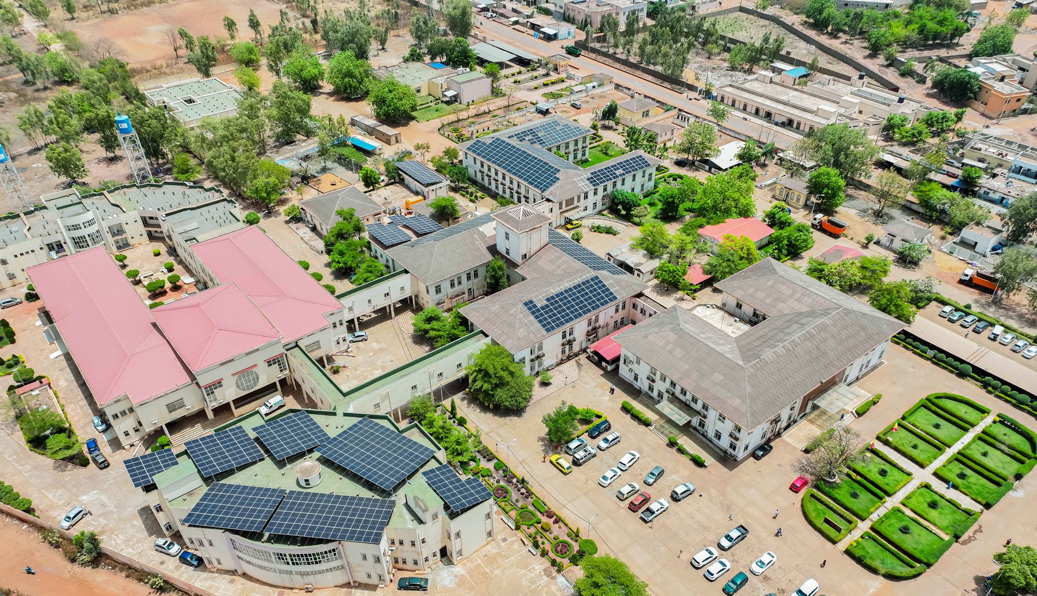 ŒUVRES SOCIALES : Mise en service des installations solaires à l’Hôpital du Mali