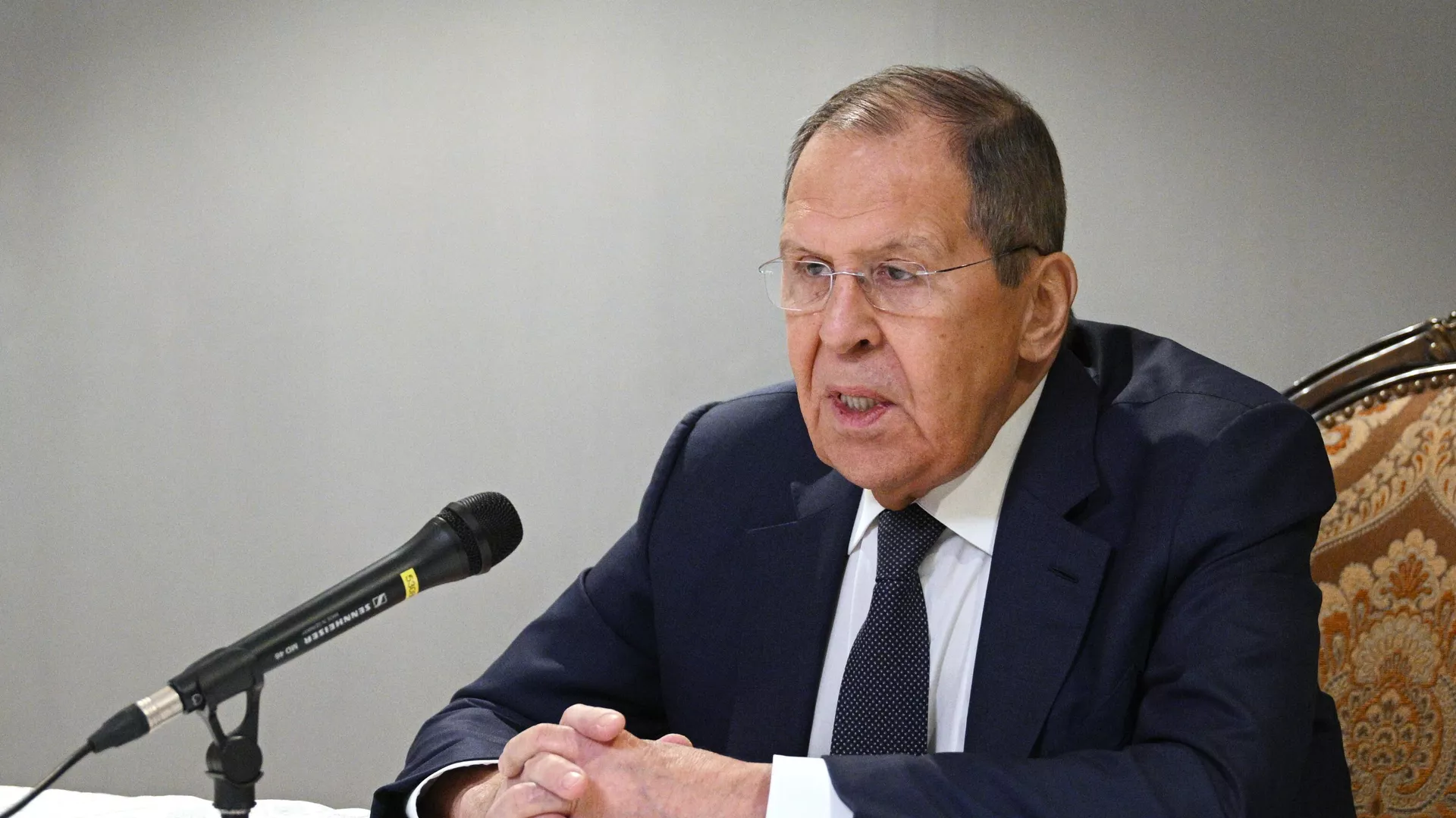 Les USA tentent d’analyser en profondeur la crise ukrainienne, contrairement à l’Europe, dit Lavrov